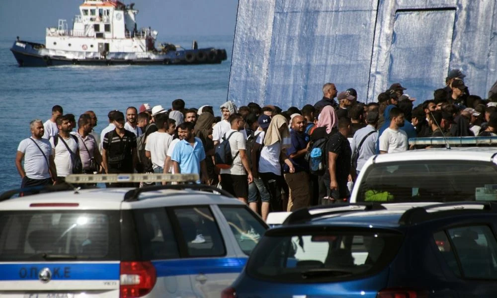 Σαν το σπίτι τους! Μετανάστες στην Ρόδο προσπάθησαν ξανά να επιβιβαστούν σε πλοίο